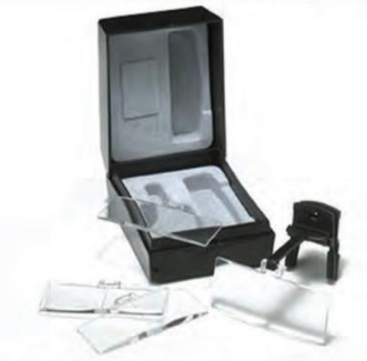 DAYLIGHT MAGNIFIERS