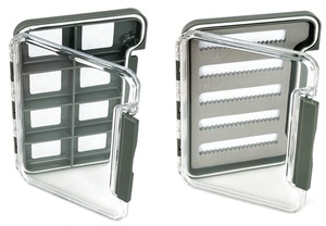 MEDIUM WATERPROOF ULTRA-CLEAR FLY BOX